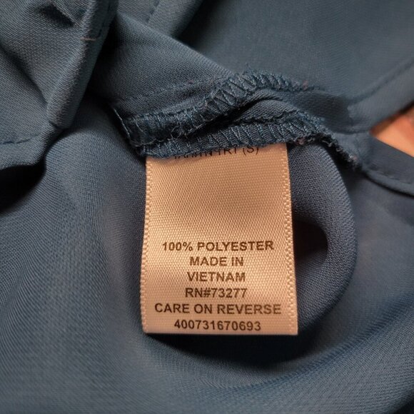 Elle Small Teal Longsleeve Scalloped Trim Dressy Hidden Button Up Blouse - Picture 10 of 11